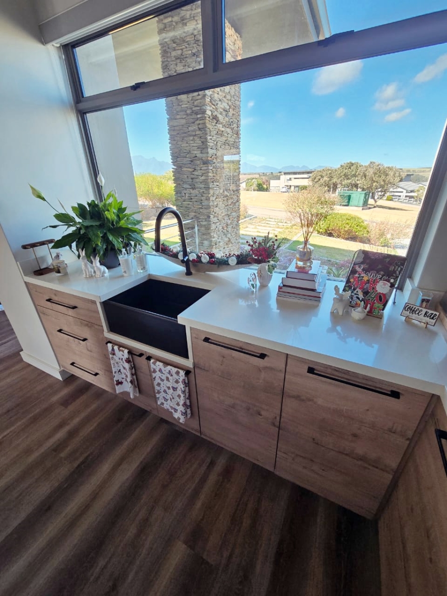 4 Bedroom Property for Sale in Oubaai Western Cape